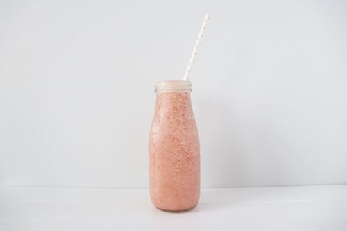 SMOOTHIE DE PLATANO Y FRESA