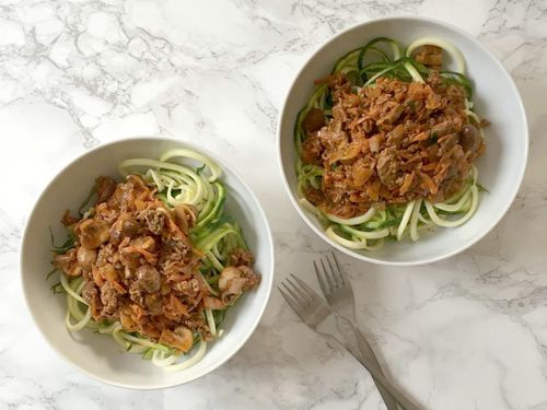 ZUCCHINI NOODLES & BOLOGNESE